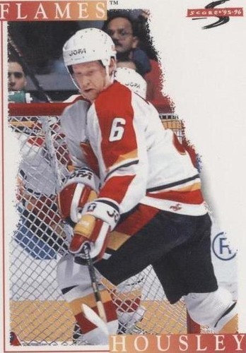 1995-96 Score - Phil Housley #45