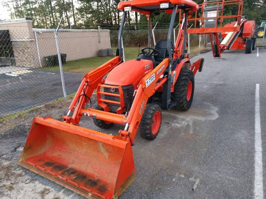 2014 1/2 Kubota B26 Tractor/Loader/Backhoe, 4WD, Hydro LOW Hours 582.2 One Owner