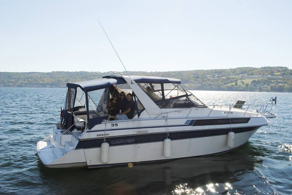 1990 Carver Montego 3557