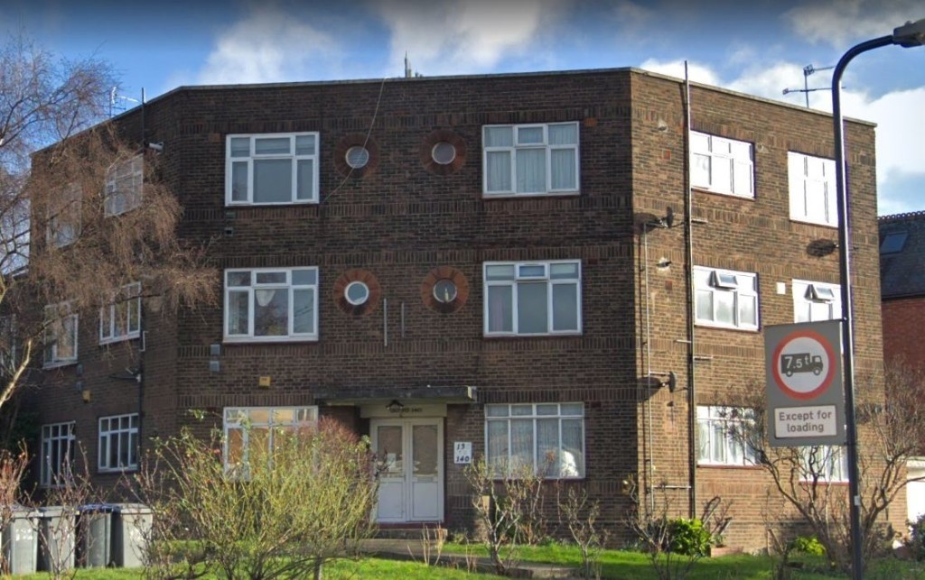 Furnished 3 Bedroom Flat available in Brent Area. Housing ...