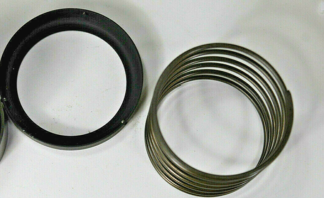 Leitz/Leica 1c Enlarger condenser retaining spring and lock