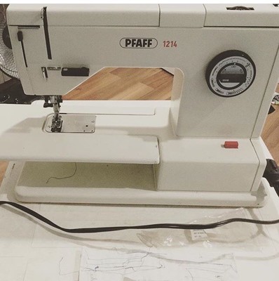 Pfaff 1222E for sale in Canada