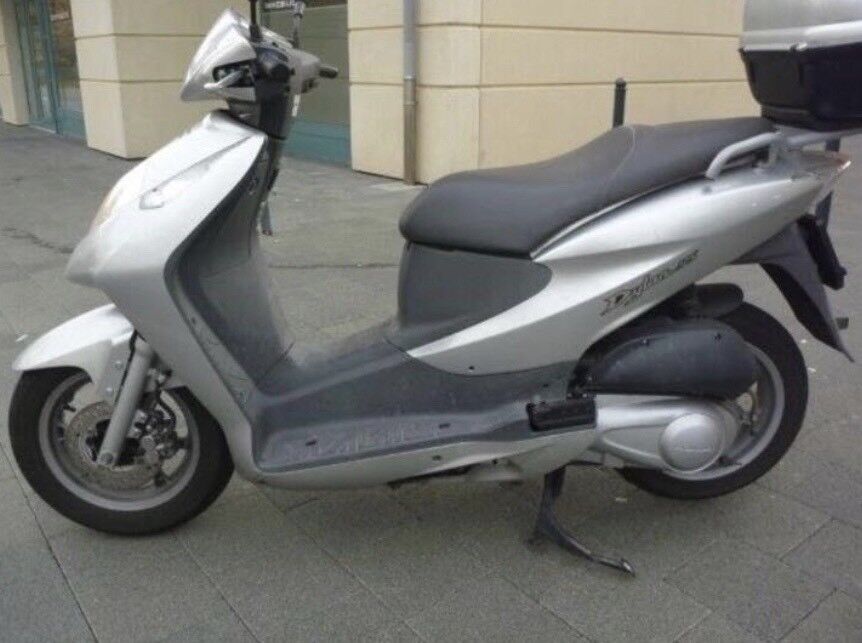 Honda Dylan Scooter 125 1250mls V Good Condition | in Barking, London ...