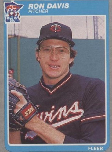 1985 Fleer - Ron Davis #275