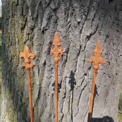 3er-Set dekorative Rankstäbe Rankhilfe verzierte Spitze Eisen Rost 115 cm