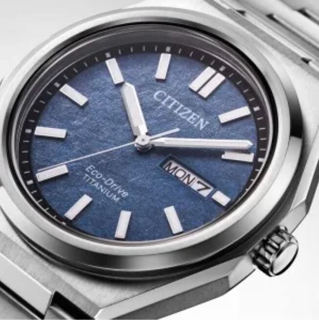 Pre-owned Citizen Watch Man Supertitanio Aw0130-85l Solar-cristal Zafiro-10 Pubs