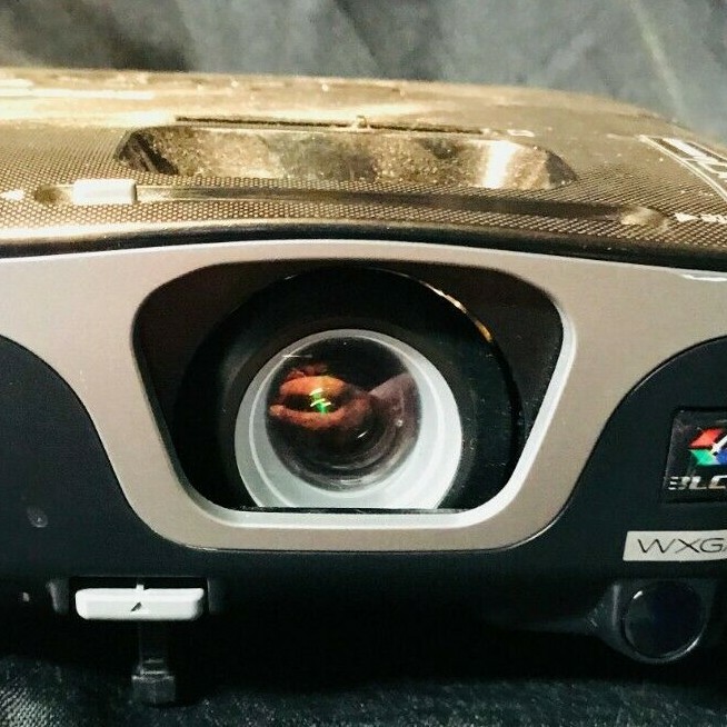 Epson EX7210 LCD Projector