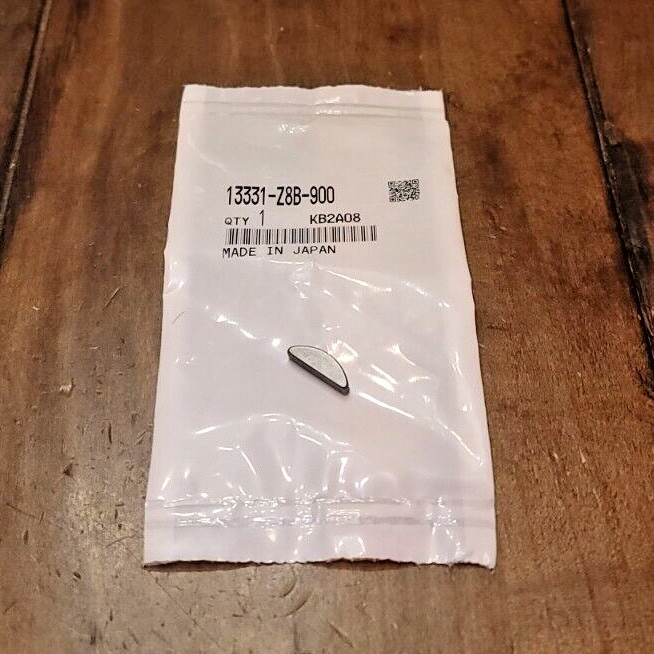 再値下げ（金属製）HONDA CIVIC 1983年製【日本製】 HONDA Crankshaft Key HRX217 HRS216 HRR216 HRC216 13331-Z8B