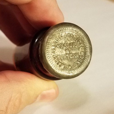 Antique Lead Oxide Chemical Medicine Sealed Bottle Medical Antacid Rare Vtg Atq