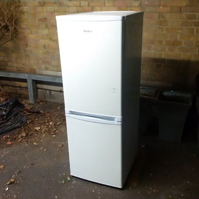 medium size fridge freezer in perfect working order can deliver in