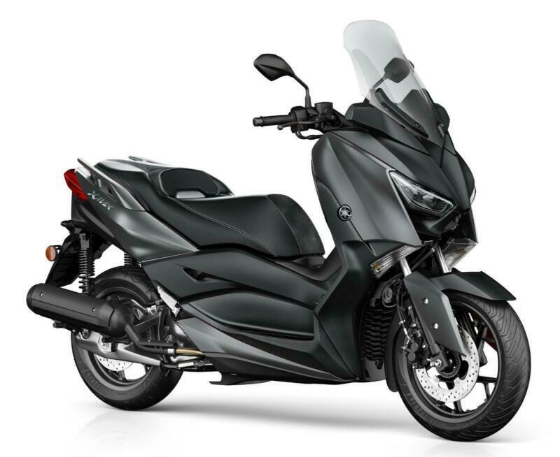 2022 Yamaha  X MAX 125  ABS Scooter  in Sonic Grey with 