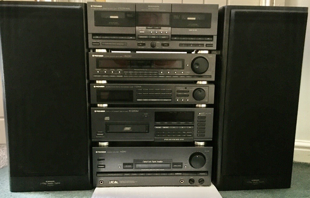 VINTAGE PIONEER HIFI SYSTEM AND SPEAKERS in Livingston, West Lothian