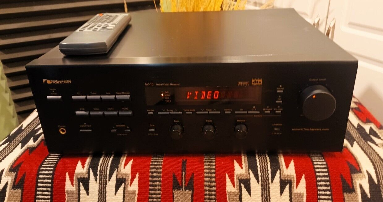 Nakamichi AV-10 Audio/Video AM/FM Doby Surround Sound Nakamichi AV-10 Audio/Video AM/FM Doby Surround Sound