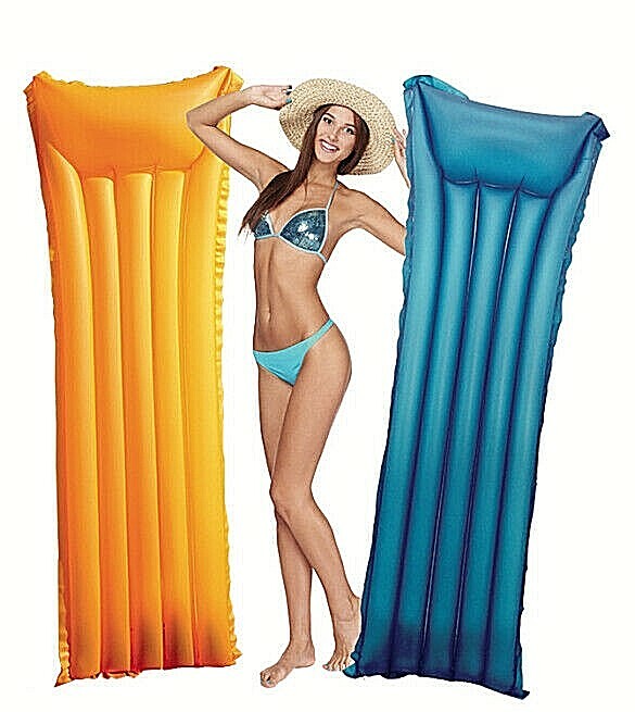 Un Materassino Gonfiabile Modello Shorty cm 183×69 per Mare Piscina Arancio Blu