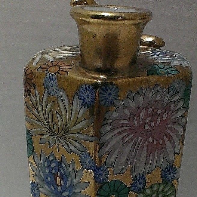 Antique Beautifully detailed  BOTANICAL MILLEFLEURS  JAPANESE VASE