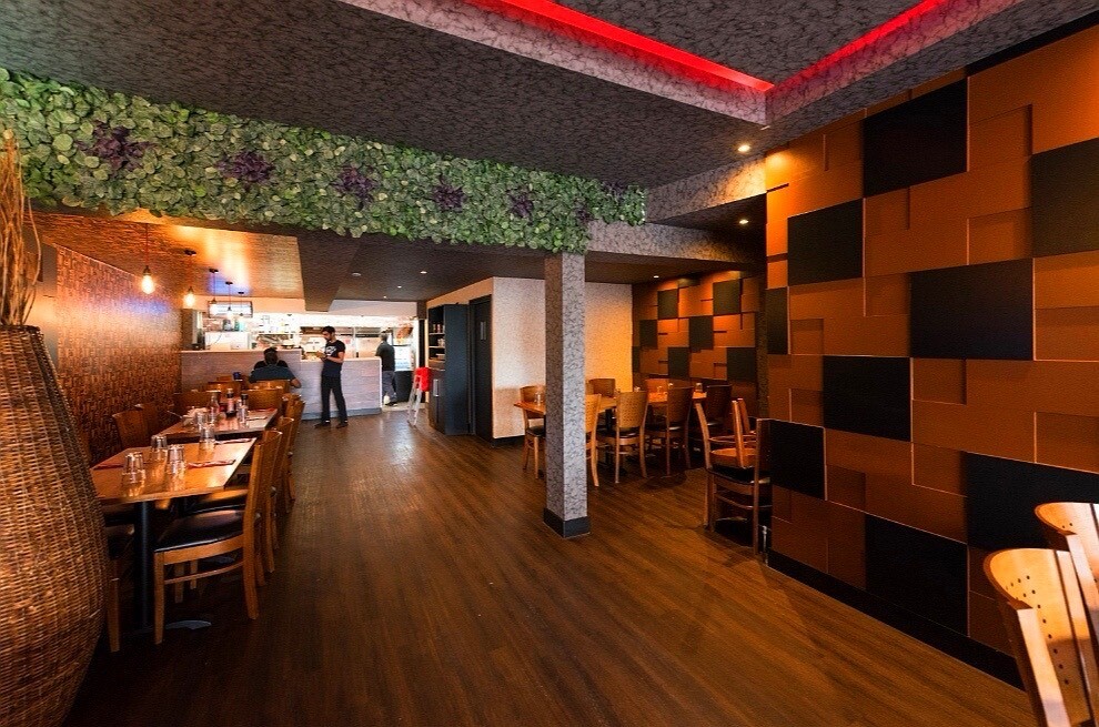 Grill Steakhouse Restaurant Lease for Sale Located in Stratford