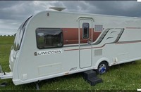 2015 BAILEY Unicorn Vigo Fixed Island Bed