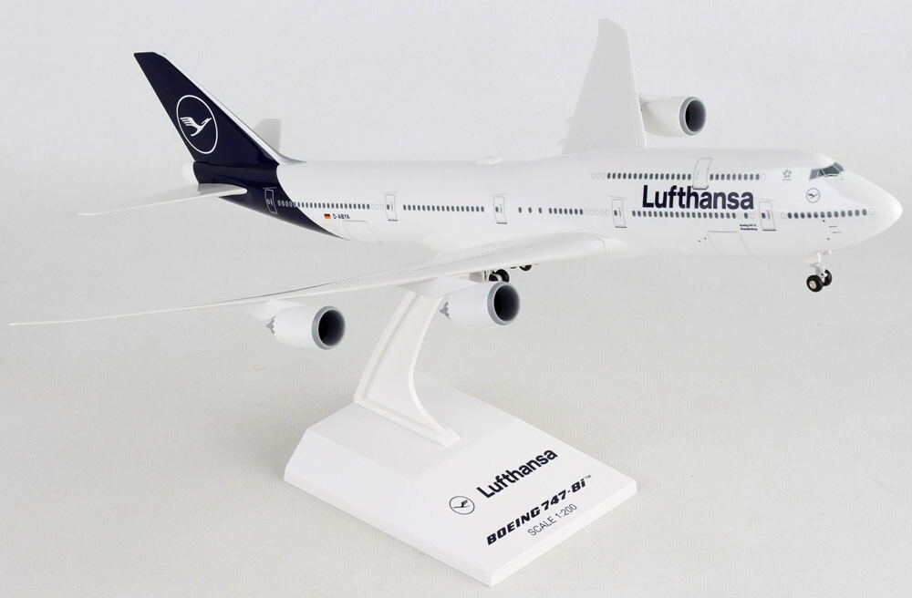 Lufthansa Boeing 747-8 スケール1/200 模型