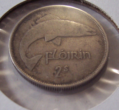 IRELAND 1935 FLOIRIN SALMON  SILVER COIN