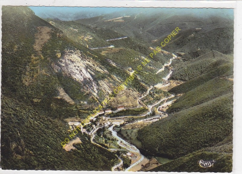 Cpsm 66230 Le Tech Vue Panoramique AÃ©Rienne Sur La VallÃ©E Edit Combier