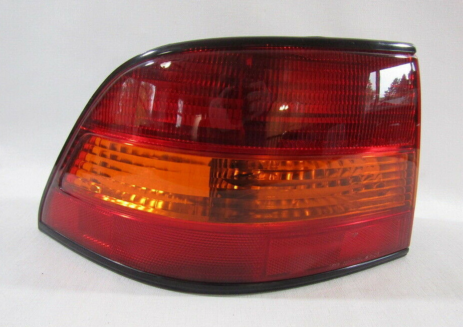 1997 1998 1999 LEXUS ES300 DRIVER REAR LEFT SIDE TAIL LIGHT LAMP OEMの