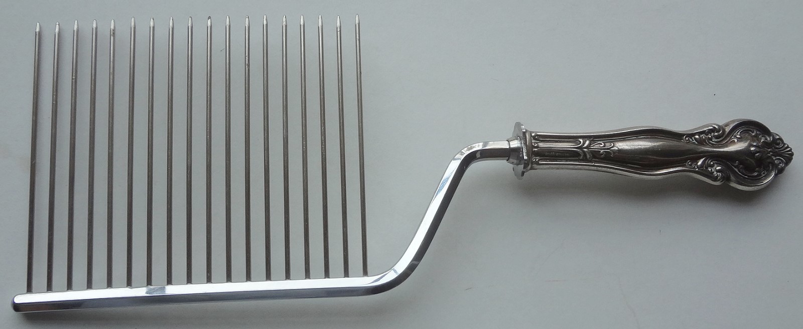 Vintage STERLING SILVER CAKE BREAKER - TOP CONDITION - AMERICAN ORIGINAL