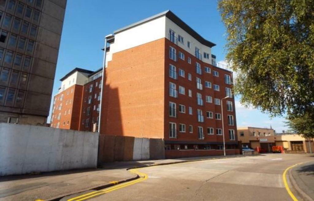 2 Bedroom spacious Apartment Leicester City Centre Location in