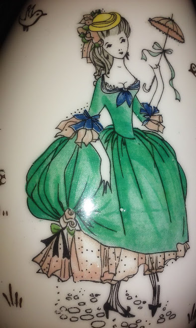 PAINTED VICTORIAN ANTIQUE MINI PORCELAIN VASE 5.5