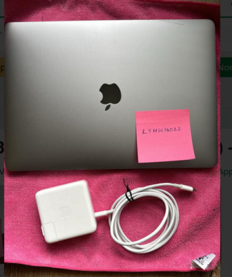 Apple MacBook Pro 13'' (256GB SSD, Intel Core i5-7360U, 2.30 GHz, 8GB) Laptop...