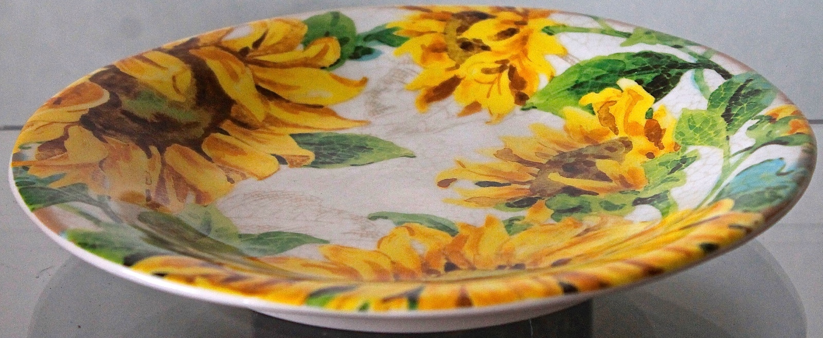 22222 FIFTH SUNFLOWER KISS CREAM SALAD PLATE 9 IN ROUND MUSTARD BROWN GREEN NEW