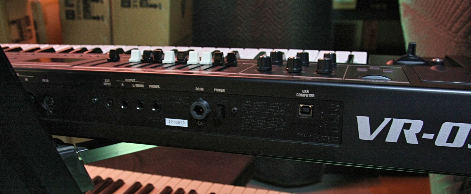 Roland V-Combo VR-09-B 61-key Stage Performance Keyboard Portable