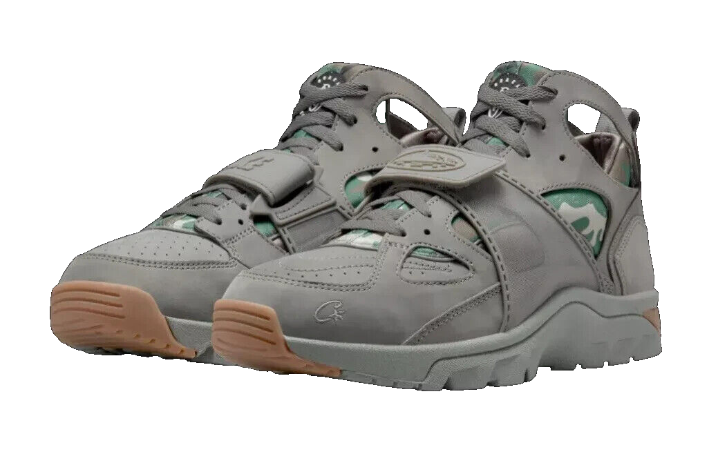 靴 Nike Air Huarache Nike Air Trainer Huarache x Corteiz 