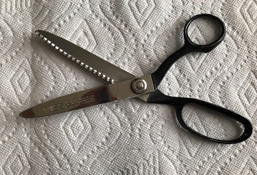 VINTAGE WISS SHEARs PINKING Pats 1959190-1965443 / 1970408-2286874 NEWARK NJ US