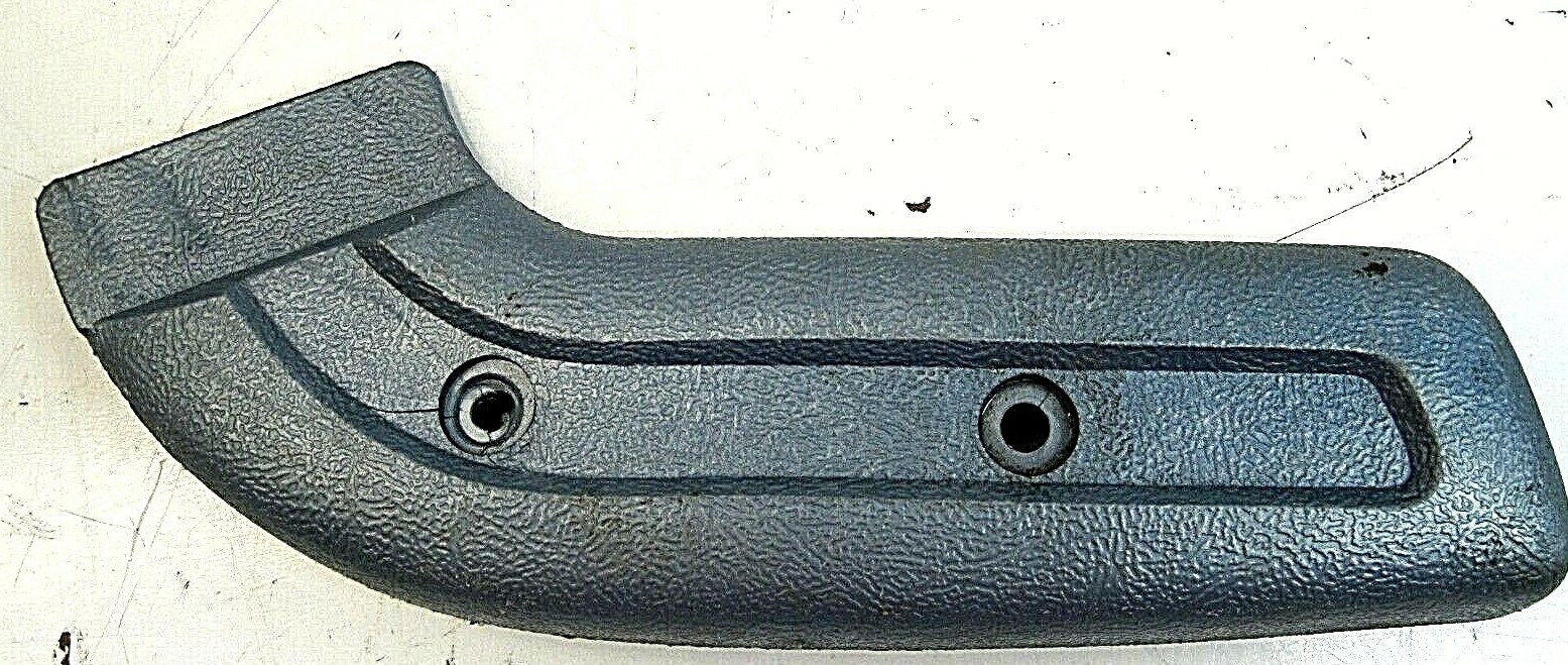 Ustangです！ 1968 1969 Ford Mustang GT right bucket seat hinge cover C8ZB
