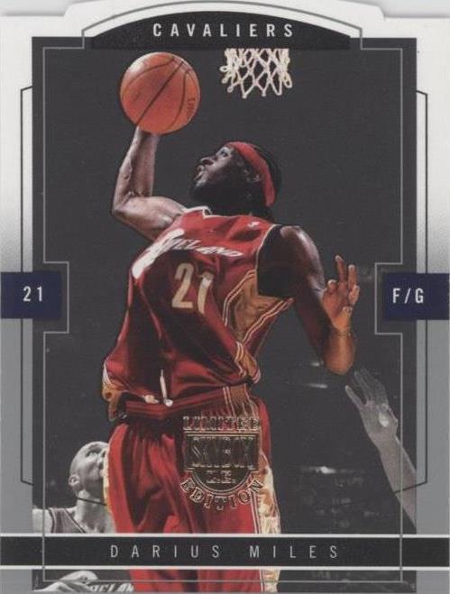 2003-04 Skybox Limited Edition - Darius Miles #8