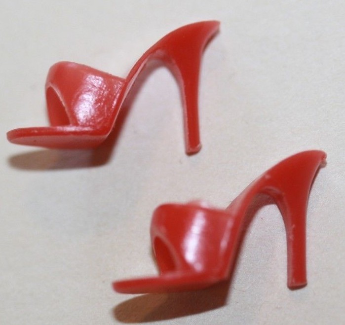 VINTAGE BARBIE RED HEELS TO 1962 BUBBLE CUT BARBIE #850 ORIGINAL OUTFIT & MORE