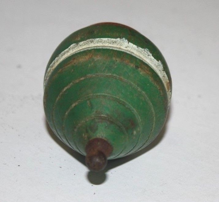 VINTAGE WOOD SPINNING TOP W/ METAL TIP - GREEN RED WHITE PAINTED  ANTIQUE TOY
