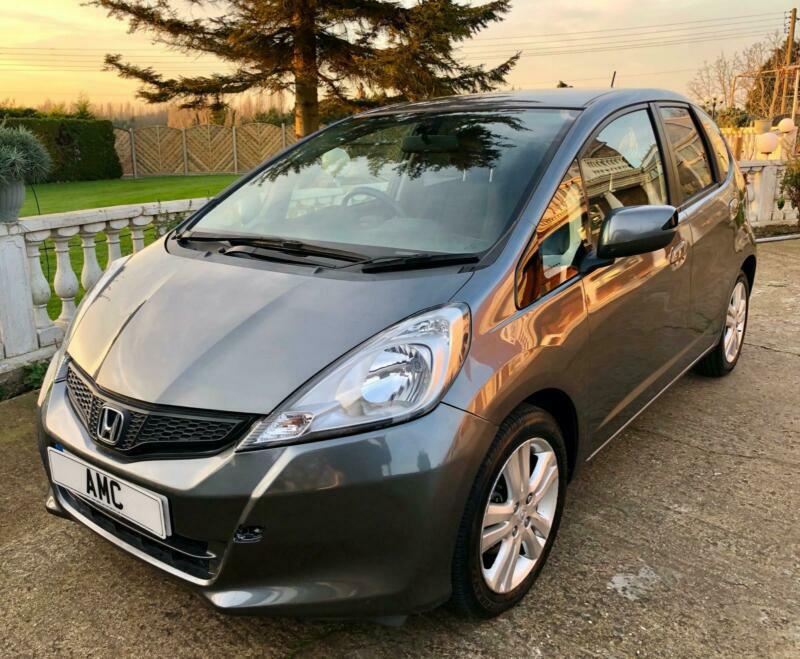2013 HONDA JAZZ 1.4 PETROL ES PLUS IVETEC CVT AUTOMATIC IN GREY ONLY