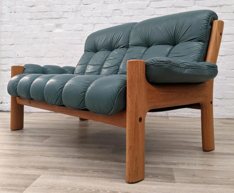 Ekornes Stressless Sofa With Armchair (DELIVERY AVAILABLE) in Royal