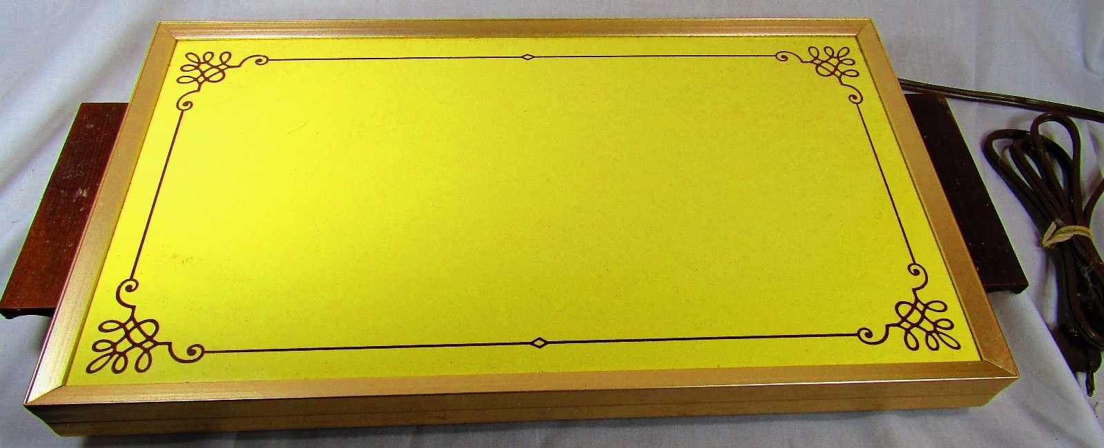 Vintage Cornwall Hot Electric Tray Model 1418 Harvest Gold