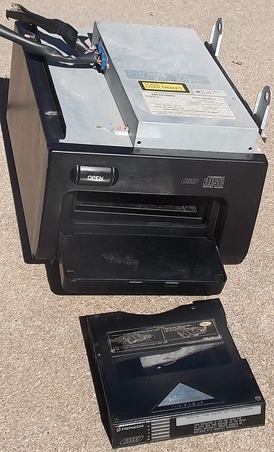 90 91 92 1990 1991 1992 Lexus LS400 Pioneer CD Changer Magazine Mounting Bracket