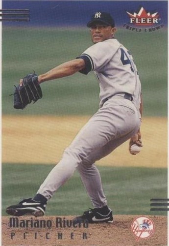 2002 Fleer Triple Crown - Mariano Rivera #40