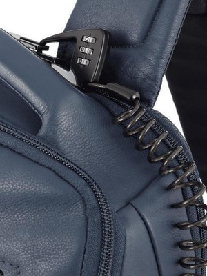 Pre-owned Piquadro Rucksack  Akron Wohnung System Diebstahlsicherung Leder Blau Nd Wahl = P