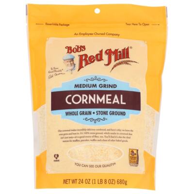 Bob's Red Mill Medium Grind Cornmeal 24 oz Pkg