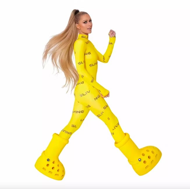 靴 MSCHF X CROCS BIG RED BOOT (YELLOW) 24cm MSCHF x Crocs - Big Red Boots (Yellow) – Perrotin New York