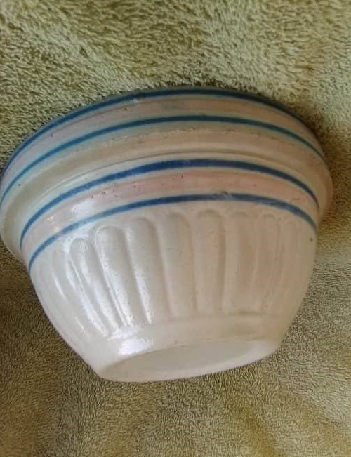 Red Wing Union Stoneware 7 Inch Mixing Bowl with GRESHAM, NEBR. Advertising