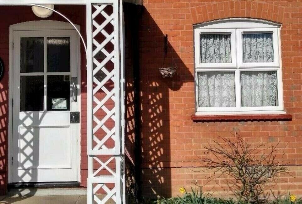 2 BED ROOM COUNCiL BUNGALOW FOR 2 BED ROOM COUNCiL BUNGALOW ONLY in