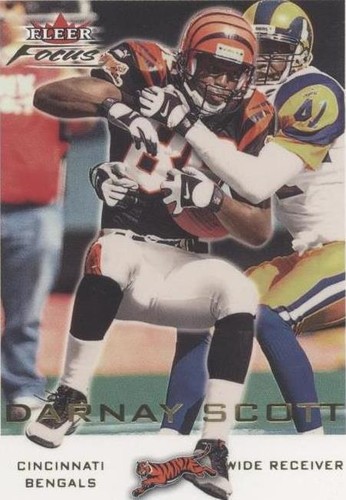 2000 Fleer Focus Darnay Scott #104