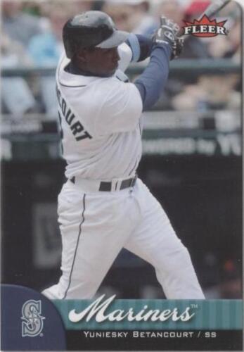 2012 Topps #57 Yuniesky Betancourt UER Milwaukee Brewers | eBay 2012 Topps #57 Yuniesky Betancourt UER Milwaukee Brewers | eBay