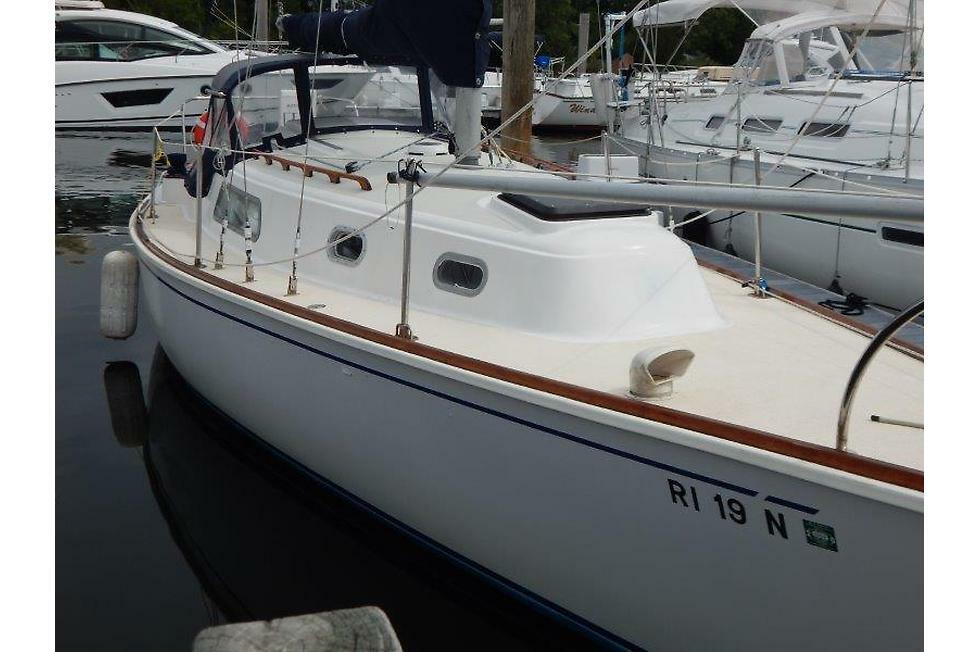 1977 Pearson Sloop Coastal Cruiser - 2 Owner Boat